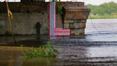 The Central Water Commission (CWC) forecasted a further rise, predicting the water level to inch closer to the “danger level” of 205.33 metres. (PTI) The Central Water Commission (CWC) forecasted a further rise, predicting the water level to inch closer to the “danger level” of 205.33 metres. (PTI)