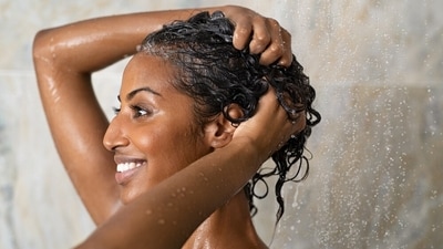 A nice shampoo paired with alum powder could be the solution to dandruff on your scalp. (Shutterstock) A nice shampoo paired with alum powder could be the solution to dandruff on your scalp. (Shutterstock)