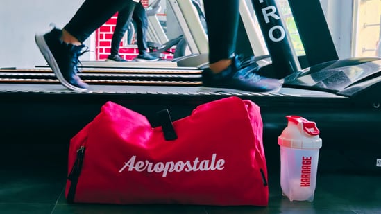 The Aeropostale bag serves good looks at the gym.