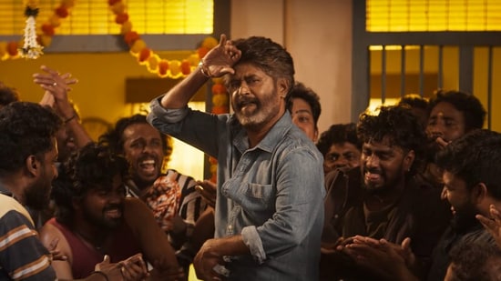 Coolie advance booking: Rajinikanth-starrer is aiming at a massive opening day collection.