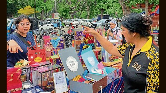 Experts say couriers and e-commerce platforms are making the most out of the changing habits of urban customers. (HT Photo)
