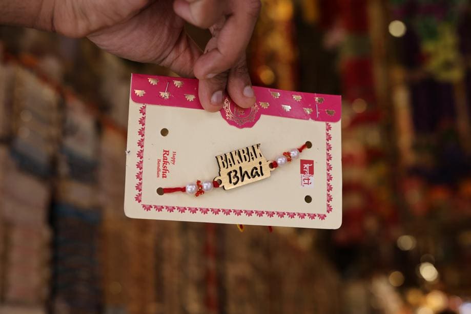 Got a sibling who is all about bakbak? Quirky rakhis with cheeky taglines celebrate the endless chatter and playful banter between brothers and sisters. Price:  ₹90