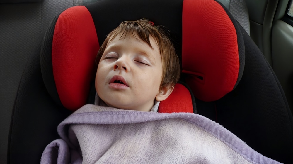 Carrying soft blanket on the trip, from car to train rides, help children stay comfortable. (Shutterstock) Carrying soft blanket on the trip, from car to train rides, help children stay comfortable. (Shutterstock)
