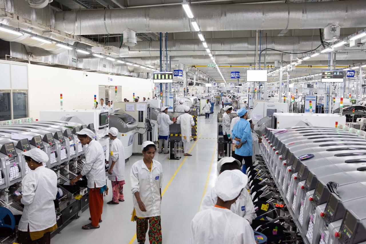 Apple Got the Jump on Tariffs, Deciding Years Ago to Make iPhones in India
