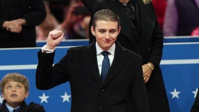 Barron Trump, studying at NYU, uses Discord to connect with college friends while maintaining a low profile. AP/PTI(AP01_21_2025_000054B) (AP) Barron Trump, studying at NYU, uses Discord to connect with college friends while maintaining a low profile. AP/PTI(AP01_21_2025_000054B) (AP)