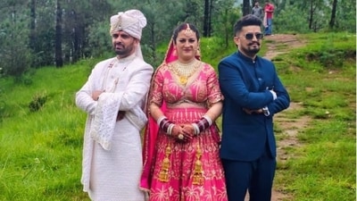 Two Hatti tribe brothers marry the same woman in a traditional polyandry ceremony in Himachal Pradesh’s Shillai village. (X-@BalbirKumar23) Two Hatti tribe brothers marry the same woman in a traditional polyandry ceremony in Himachal Pradesh’s Shillai village. (X-@BalbirKumar23)