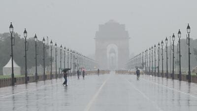 IMD officials said the cool spell will last through at least Sunday, before temperatures rise next week. (Arvind Yadav/HT Photo)