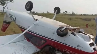 The aircraft made an emergency landing on the airstrip, which falls under the Maharashtra Industrial Development Corporation (MIDC) and used by Redbird for training operations. Rathod said the pilot’s quick response prevented injuries and further damage. (HT PHOTO) The aircraft made an emergency landing on the airstrip, which falls under the Maharashtra Industrial Development Corporation (MIDC) and used by Redbird for training operations. Rathod said the pilot’s quick response prevented injuries and further damage. (HT PHOTO)