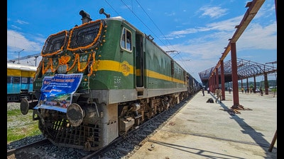 The first loaded freight train arrives at Anantnag railway station, J&K, on Saturday. (PTI) The first loaded freight train arrives at Anantnag railway station, J&K, on Saturday. (PTI)