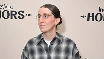 Robby Hoffman grew up in Hasidic community in Brooklyn before she moved to Montreal with her family (Instagram)