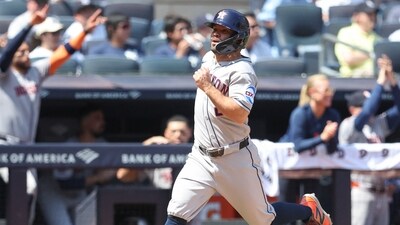 Astros designated hitter Jose Altuve (27) achieved his 250th home run in the game against the New York Yankees at Yankee Stadium. (IMAGN IMAGES via Reuters Connect)