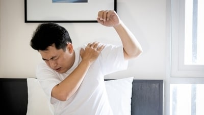 The pain of frozen shoulder is felt around the shoulder joint. (Shutterstock) The pain of frozen shoulder is felt around the shoulder joint. (Shutterstock)