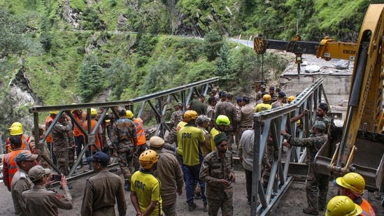 The sixth day of rescue operations to evacuate the stranded and find the missing was delayed till 10 am on Sunday due to bad weather. (PTI)