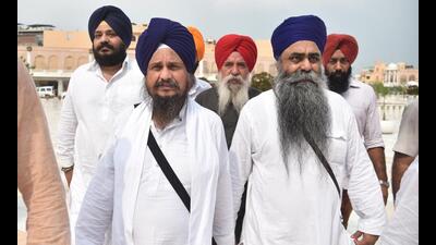 After being elected as president of the breakaway faction of the Shiromani Akali Dal (SAD), former Takht Damdama Sahib jathedar Giani Harpreet Singh at the Golden Temple complex in Amritsar on Monday. (Sameer Sehgal/HT) After being elected as president of the breakaway faction of the Shiromani Akali Dal (SAD), former Takht Damdama Sahib jathedar Giani Harpreet Singh at the Golden Temple complex in Amritsar on Monday. (Sameer Sehgal/HT)