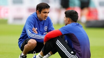 India head coach Gautam Gambhir speaks to Shubman Gill during practice. (Reuters)