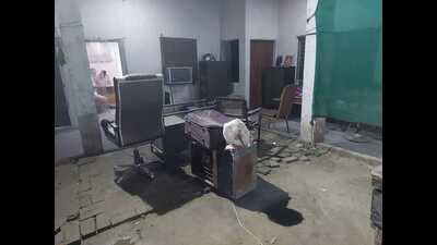 Following the directive, police personnel began shifting furniture, records, and case property to the Focal Point Police Station. (HT Photo)