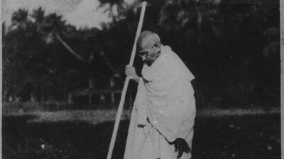 In 1915, Mahatma Gandhi visited Bangalore for the first time. The effect of his visit was electric, galvanising all of present-day Karnataka into a fever of nationalism (HT archive) In 1915, Mahatma Gandhi visited Bangalore for the first time. The effect of his visit was electric, galvanising all of present-day Karnataka into a fever of nationalism (HT archive)