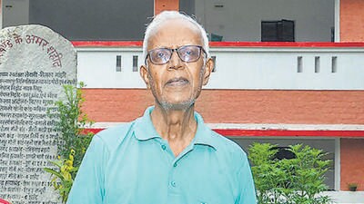 Ranchi: Civil rights activist Father Stan Swami with other social activists after Maharashtra Police conducted a raid at his residence in connection with Bhima-Koregaon violence, in Namkum near Ranchi on Tuesday, Aug 28, 2018. (PTI Photo) (PTI8_28_2018_000140B) (PTI)