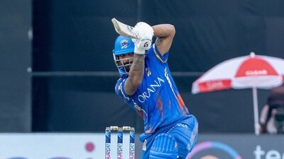North Delhi Strikers produced a superb show with bat and ball to beat Purani Dilli 6 by 27 runs. North Delhi Strikers produced a superb show with bat and ball to beat Purani Dilli 6 by 27 runs.