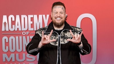 Jelly Roll jokes about getting NFL deal after losing 200 pounds. (Getty Images via AFP) Jelly Roll jokes about getting NFL deal after losing 200 pounds. (Getty Images via AFP)