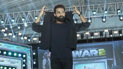 During the War 2 pre-release event in Hyderabad, Jr NTR lost his temper at an interrupting fan. During the War 2 pre-release event in Hyderabad, Jr NTR lost his temper at an interrupting fan.