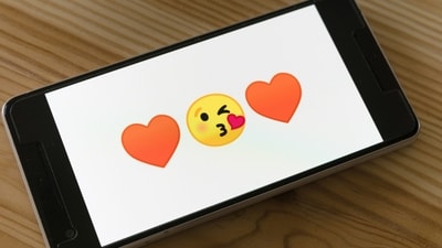 Answer the bot, then meet the person. A slower route to a date that aims to feel more thoughtful and focused. (Unsplash)