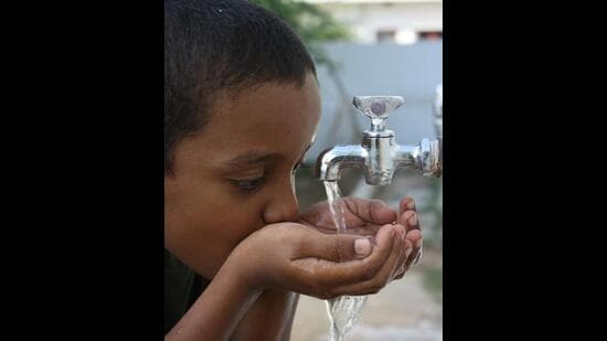 The complainant requested the Commission to ensure water supply to his home as per prescribed standards, as water is a basic necessity for every individual. (Getty Images/iStockphoto)