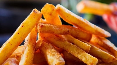 Damp skies got you craving crunchy fries? Top Delhi NCR hotspots to get your binge on, bougie style (Photo: RECIPE30) Damp skies got you craving crunchy fries? Top Delhi NCR hotspots to get your binge on, bougie style (Photo: RECIPE30)