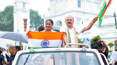 Delhi CM Rekha Gupta and minister Ashish Sood take part in the ‘Tricolour Cyclathon’ on Tuesday. (X-Rekha Gupta) Delhi CM Rekha Gupta and minister Ashish Sood take part in the ‘Tricolour Cyclathon’ on Tuesday. (X-Rekha Gupta)