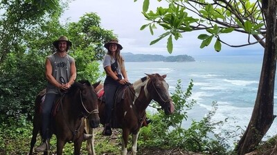 Stacey Tourout and Matthew Yeomans passed away in an off-road accident. (Instagram/_staceytourout)
