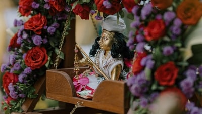 On Janmashtami 2025, get your hands on colourful Laddu Gopal dresses to dress your Krishna idol. (Pexels) On Janmashtami 2025, get your hands on colourful Laddu Gopal dresses to dress your Krishna idol. (Pexels)