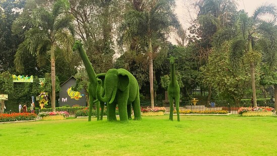 Topiary that welcomes you as you enter the Alipore Zoo in Kolkata (Hindustan Times)