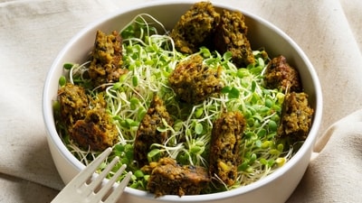 Replacing packaged snacks with roasted chana or sprouts can be a great starting point for those looking to adopt a healthier lifestyle. (Freepik) Replacing packaged snacks with roasted chana or sprouts can be a great starting point for those looking to adopt a healthier lifestyle. (Freepik)