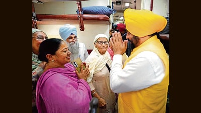 CM Bhagwant Mann meeting the delegation of women sarpanches and panches, who are headed to Maharashtra for the national convention of women panchayats, in Sirhind. (Sourced) CM Bhagwant Mann meeting the delegation of women sarpanches and panches, who are headed to Maharashtra for the national convention of women panchayats, in Sirhind. (Sourced)