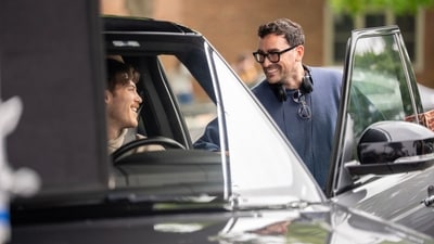 Dan Levy begins filming for his show Big Mistakes. (X/@Netflix) Dan Levy begins filming for his show Big Mistakes. (X/@Netflix)