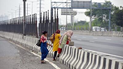 The move will be beneficial as many pedestrians try to cross over to either side of the DME and such a scenario often results in accidents, said an NHAI official. (Sakib Ali/HT Photo) The move will be beneficial as many pedestrians try to cross over to either side of the DME and such a scenario often results in accidents, said an NHAI official. (Sakib Ali/HT Photo)