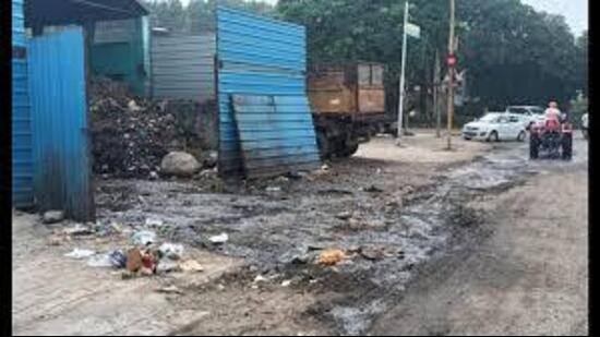 Following his assurance, residents unlocked the garbage plant and called off their dharna, expressing trust in the legislator’s commitment. (HT File)