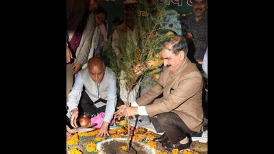 Himachal chief minster Sukhvinder Singh Sukhu planting a sapling on Thursday. (HT Photo) Himachal chief minster Sukhvinder Singh Sukhu planting a sapling on Thursday. (HT Photo)