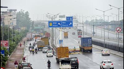 In its board meeting held earlier on March 18, the GDA put forward a proposal for resolution of the difficulties being faced in getting map approval for setting up industry in Delhi-NCR and had proposed inclusion of 16 villages, located east of the Delhi-Meerut Expressway, in its jurisdiction area. However, the proposal did not go through. (Sakib Ali/HT Photos)
