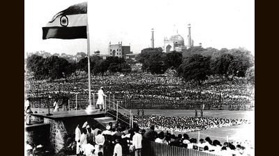 Jawaharlal Nehru addresses the crowd at the Red Fort on August 15, 1947. (Wikimedia Commons) Jawaharlal Nehru addresses the crowd at the Red Fort on August 15, 1947. (Wikimedia Commons)