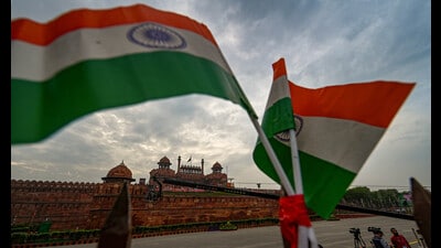 Red Fort has witnessed the fabric of India’s social cohesion being torn, shredded repeatedly, only to see it becoming whole again. (Raj K Raj/HT Photo) Red Fort has witnessed the fabric of India’s social cohesion being torn, shredded repeatedly, only to see it becoming whole again. (Raj K Raj/HT Photo)
