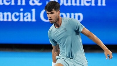 Carlos Alcaraz of Spain plays a drop shot during the match against Luca Nardi of Italy during Day 7 of the Cincinnati Open at the Lindner Family Tennis Center (Getty Images via AFP)