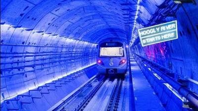 The Sealdah–Esplanade stretch lies on the Green Line, which is reportedly the nation’s first underwater metro. With the inauguration of this stretch, the entire Green Line will become operational. The Sealdah–Esplanade stretch lies on the Green Line, which is reportedly the nation’s first underwater metro. With the inauguration of this stretch, the entire Green Line will become operational.