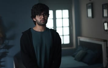 Andhera review: Karanvir Malhotra leads the new horror show, now streaming on Amazon Prime Video.