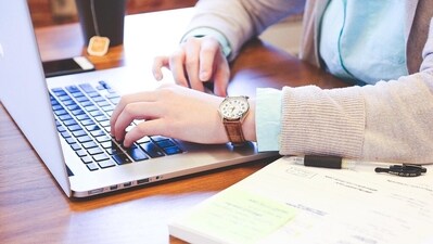 The man said he has never received a single interview from an application, despite sending out “hundreds.” (Representational) The man said he has never received a single interview from an application, despite sending out “hundreds.” (Representational)