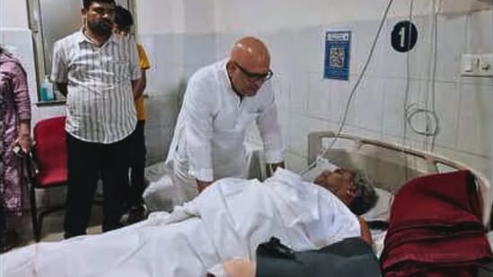 UPCC chief Ajay Rai visits Prof Murthy at BHU Trauma Centre in Varanasi on Wednesday (Sourced)