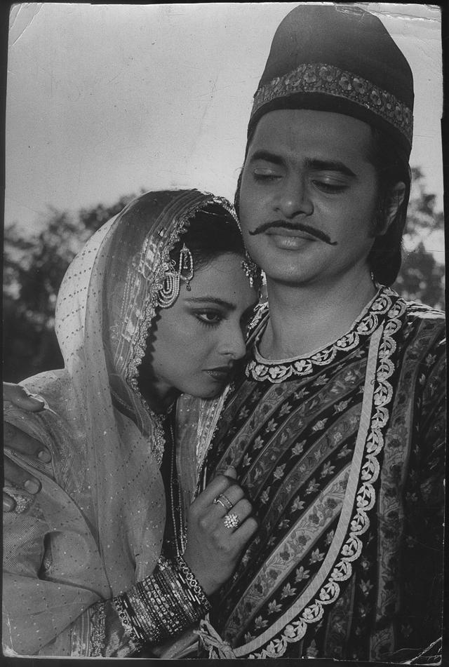 Rekha and Farooq Sheikh in Umrao Jaan. (HT Photo) Rekha and Farooq Sheikh in Umrao Jaan. (HT Photo)