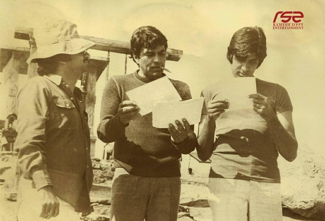Jai and Veeru (Amitabh Bachchan and Dharmendra) during the shooting of film (Photo: Ramesh Sippy Entertainment) Jai and Veeru (Amitabh Bachchan and Dharmendra) during the shooting of film (Photo: Ramesh Sippy Entertainment)