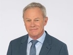 does tristan rogers smoke cigarettes Rogers, the actor whose career spanned decades and was marked by his well-known portrayal of Robert Scorpio on the soap opera "General Hospital," has died., Full story: Tristan Rogers Dead: Robert Scorpio