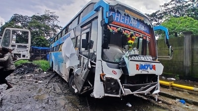 The van overturned after colliding with the car. (Praful Gangurde / HT Photo) (praful Gangurde)